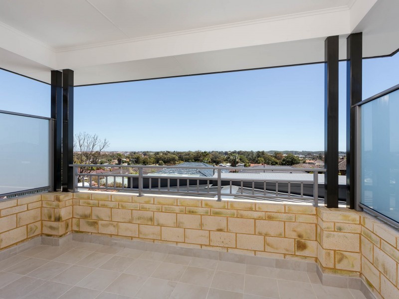 43 Aumerle Way, Spearwood WA 6163