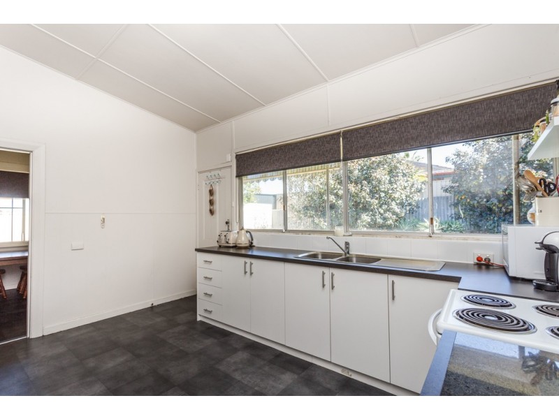 24 Barrington Street, Spearwood WA 6163