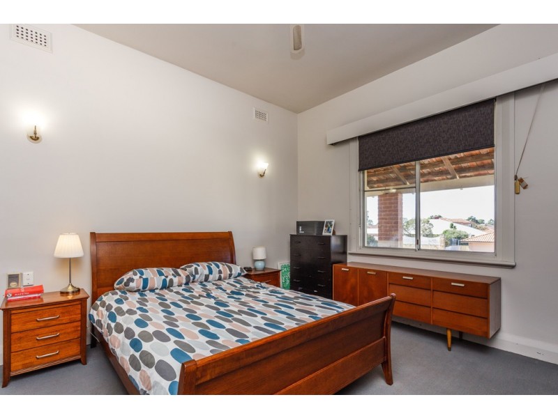 24 Barrington Street, Spearwood WA 6163