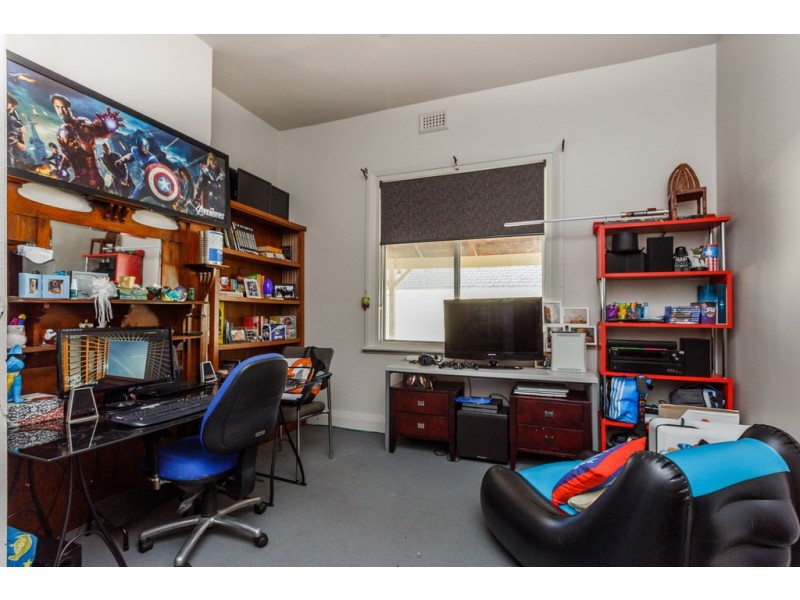 24 Barrington Street, Spearwood WA 6163