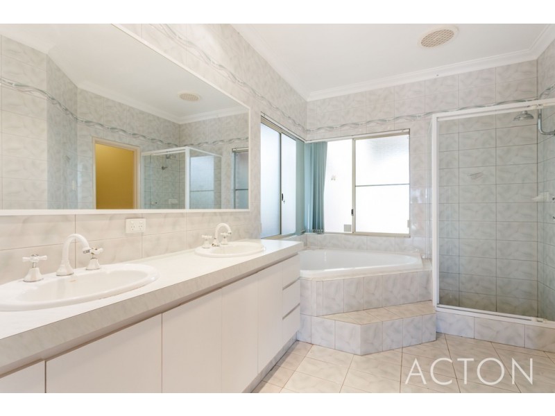 14 Sunset Court, Spearwood WA 6163