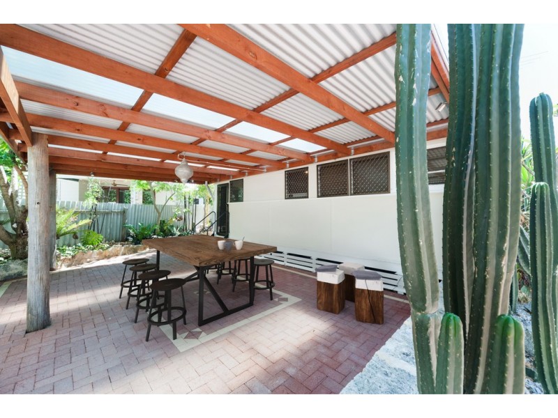 9 Kerry Street, Hamilton Hill WA 6163