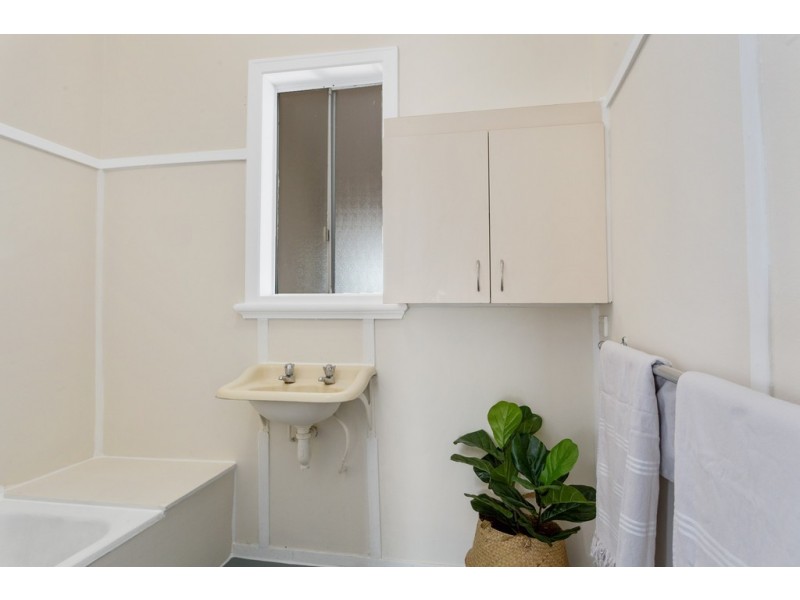 8B Southend Road, Hamilton Hill WA 6163