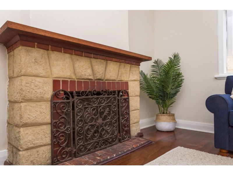 8B Southend Road, Hamilton Hill WA 6163