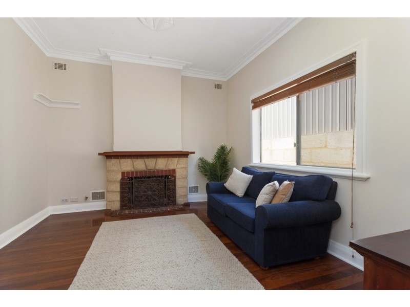 8B Southend Road, Hamilton Hill WA 6163