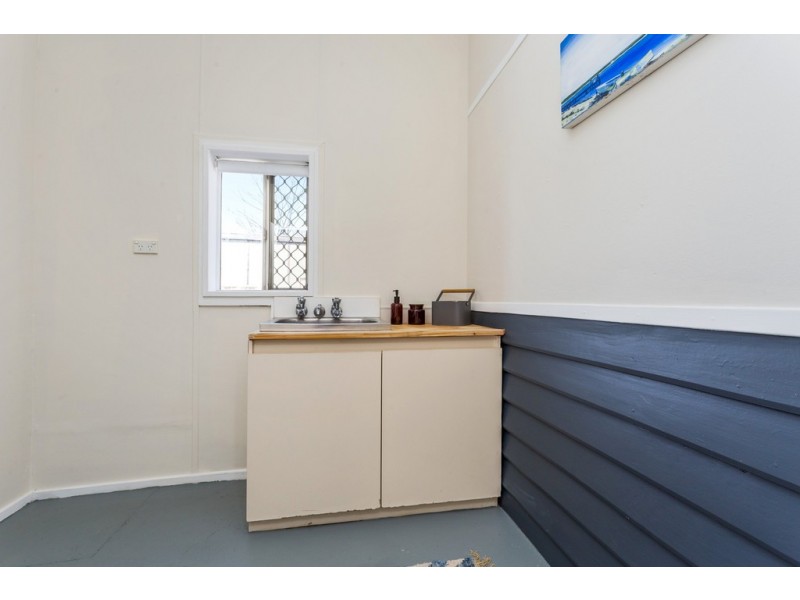 8B Southend Road, Hamilton Hill WA 6163