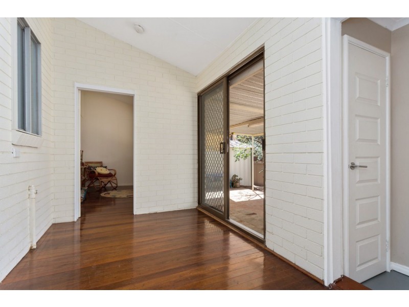 8B Southend Road, Hamilton Hill WA 6163