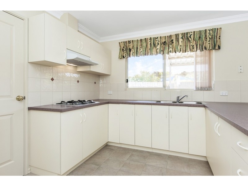 10A Soric Rise, Coogee WA 6166