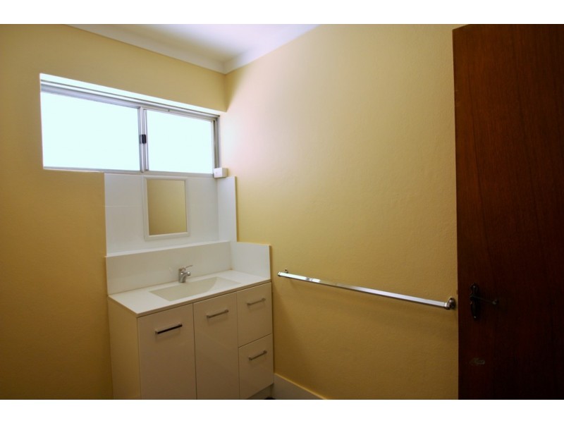 245B Hamilton Road, Coogee WA 6166