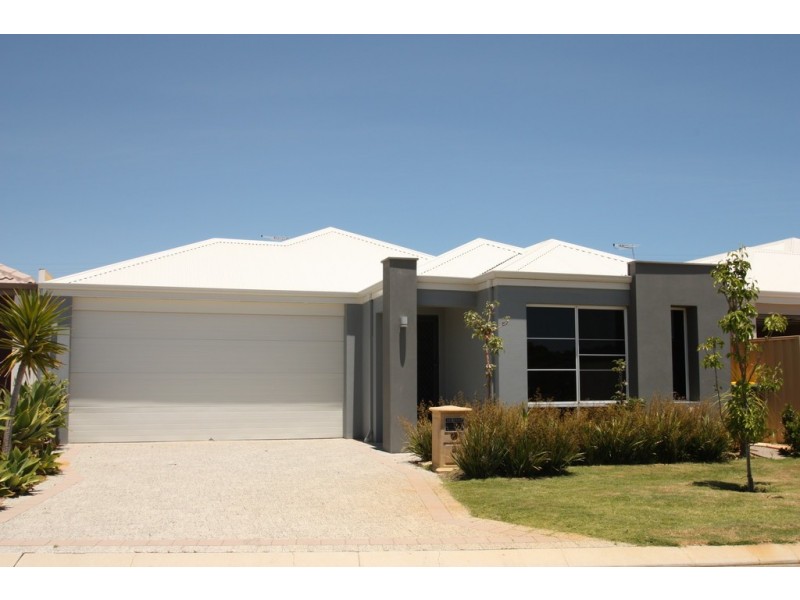 8 Apium Mews, Munster WA 6166