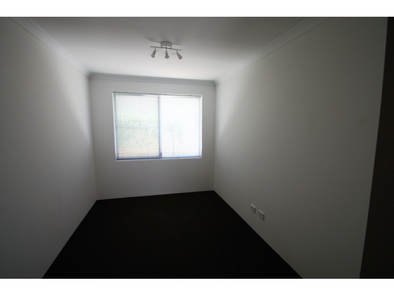 8 Apium Mews, Munster WA 6166