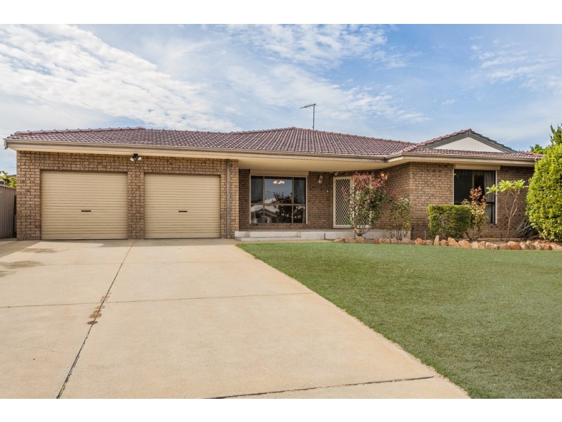 17 Turfan Way, Munster WA 6166