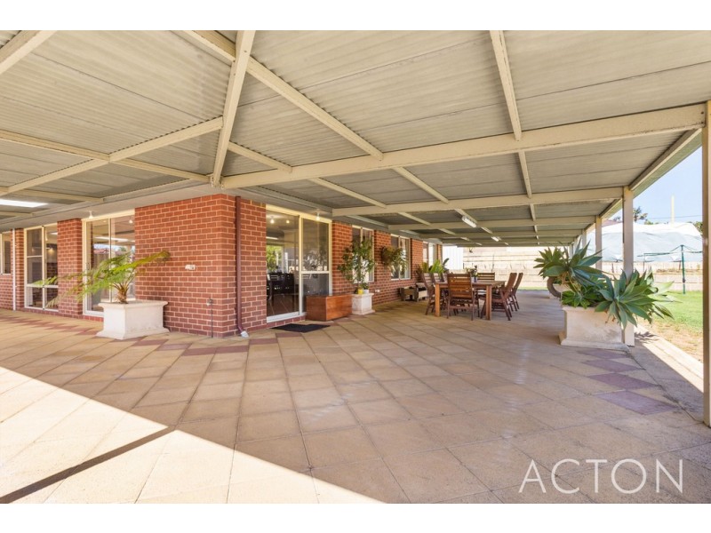 98 East Churchill Avenue, Beeliar WA 6164