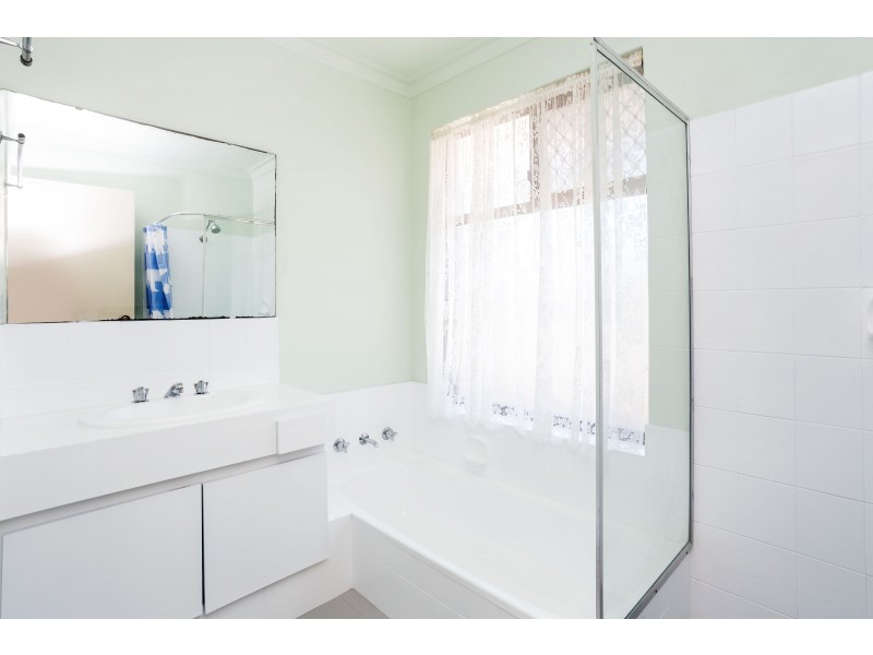 3 Leavis Place, Spearwood WA 6163