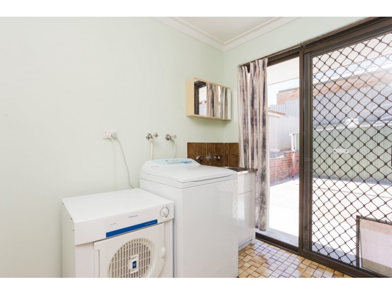 3 Leavis Place, Spearwood WA 6163