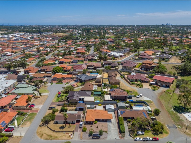 3 Leavis Place, Spearwood WA 6163