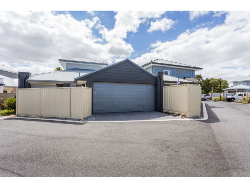 4/57 Southwell Crescent, Hamilton Hill WA 6163