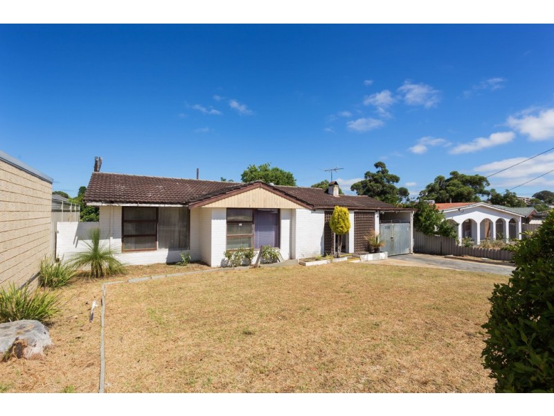 13 Isted Avenue, Hamilton Hill WA 6163