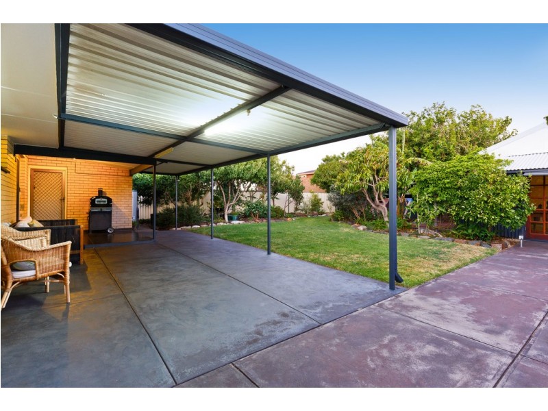 26 Arthur Road, Hamilton Hill WA 6163