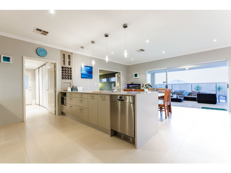 8 Regelia Vista, Beeliar WA 6164