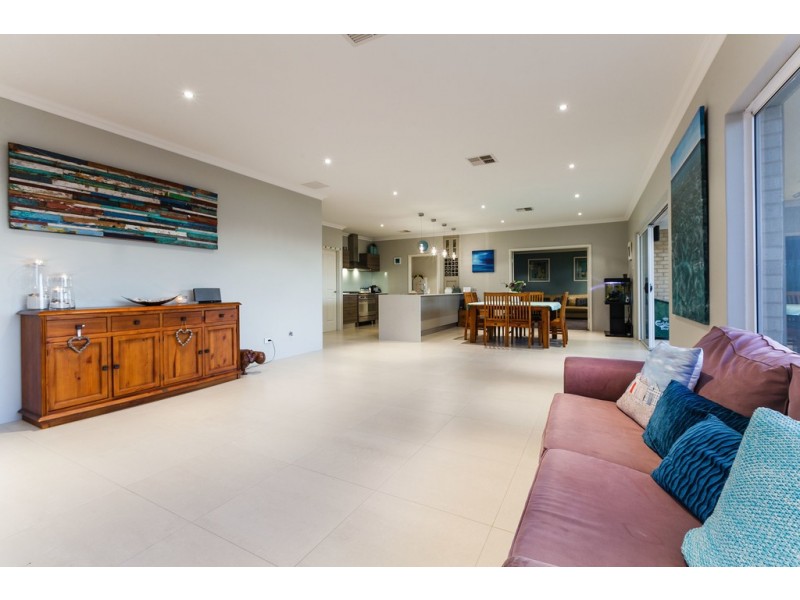 8 Regelia Vista, Beeliar WA 6164