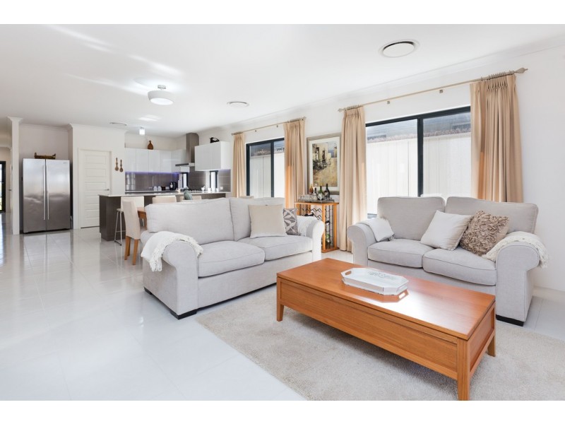 99 Entrance Road, Spearwood WA 6163