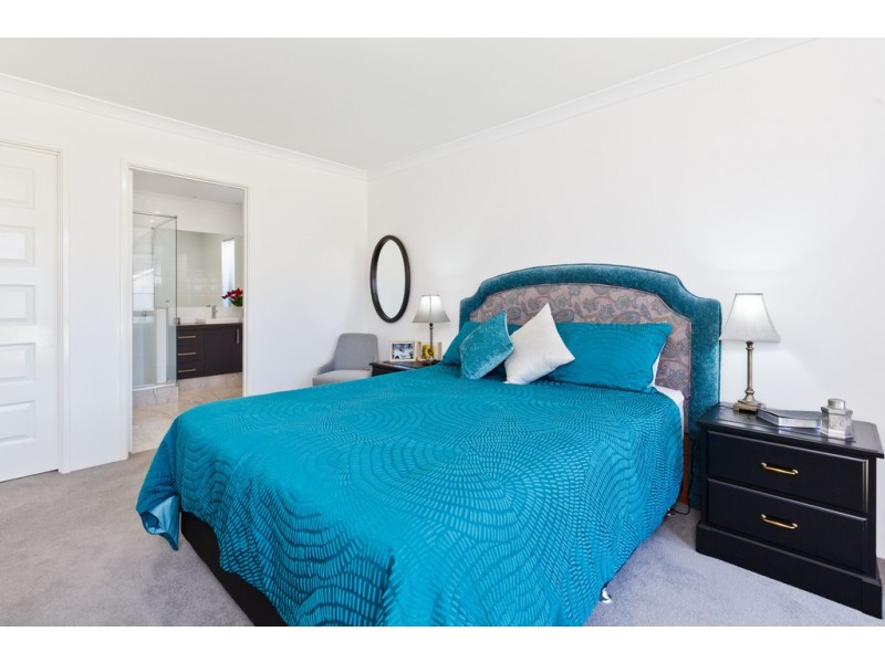 99 Entrance Road, Spearwood WA 6163