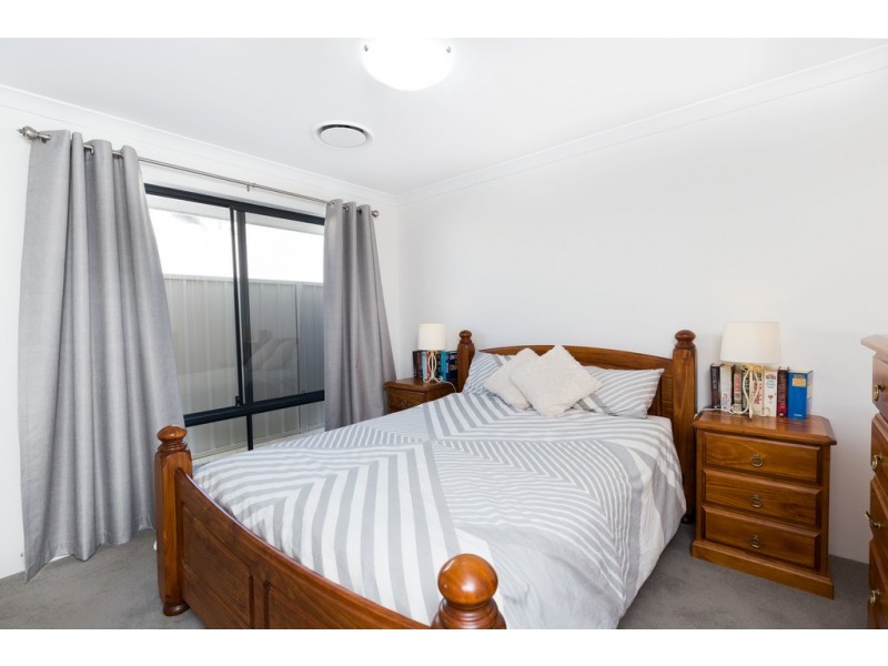 99 Entrance Road, Spearwood WA 6163