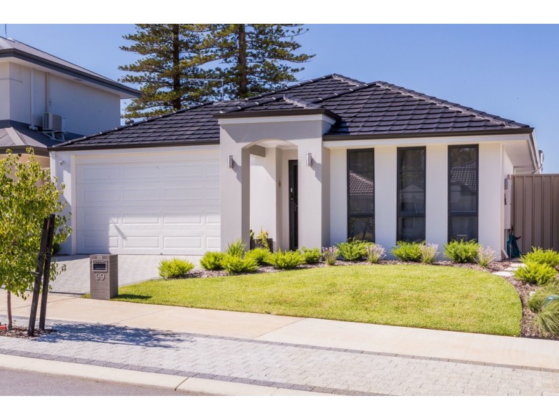99 Entrance Road, Spearwood WA 6163