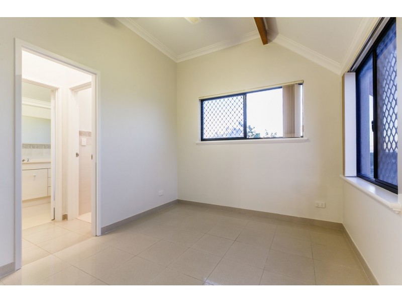 77A Gibson Street, Beaconsfield WA 6162