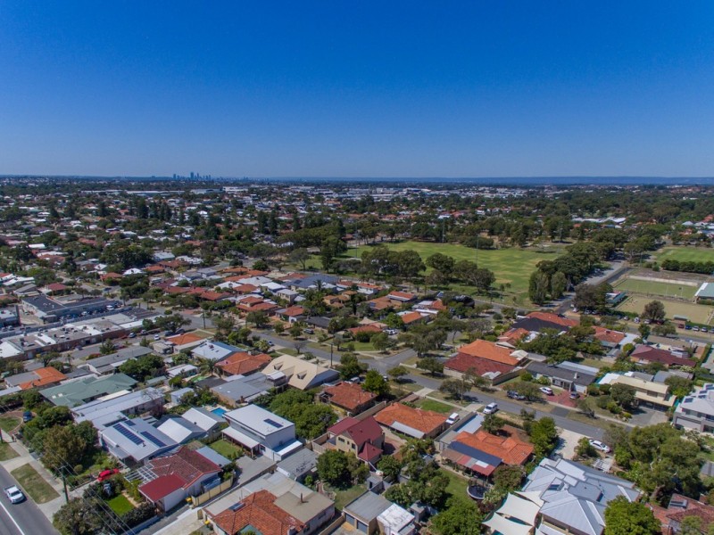 77A Gibson Street, Beaconsfield WA 6162