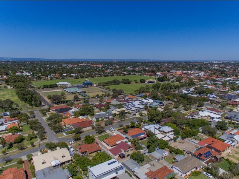 77A Gibson Street, Beaconsfield WA 6162