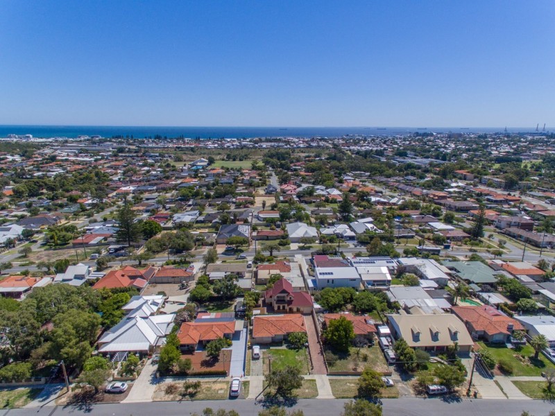 77A Gibson Street, Beaconsfield WA 6162