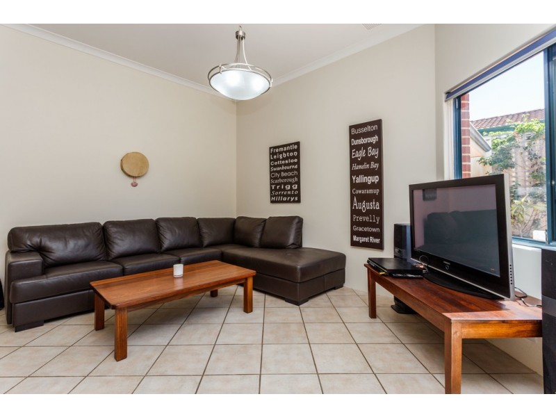 20 Bottrill Street, Hamilton Hill WA 6163