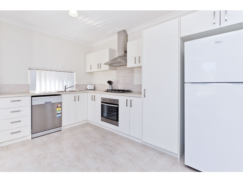 13 Scales Way, Spearwood WA 6163