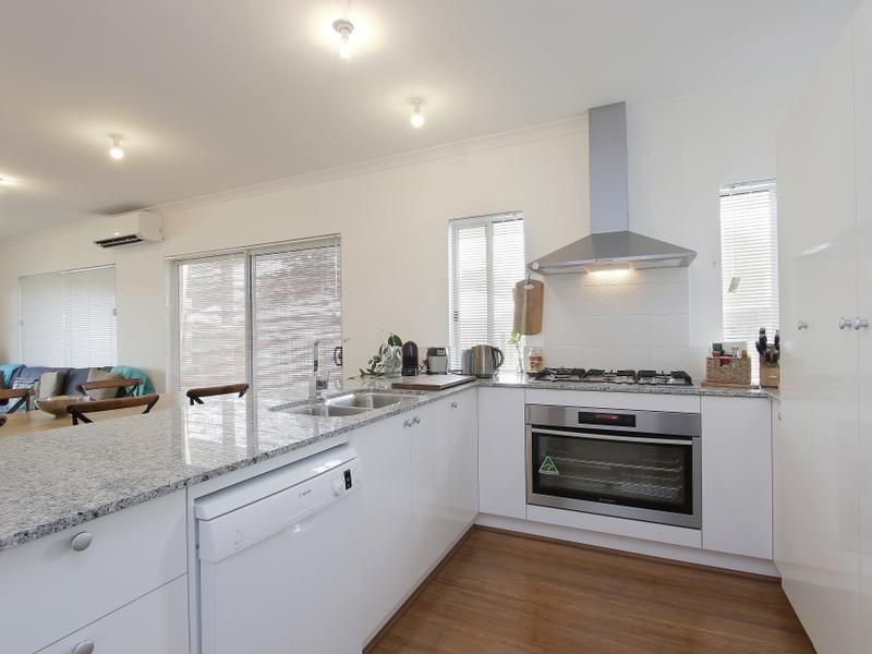 93 Entrance Road, Spearwood WA 6163