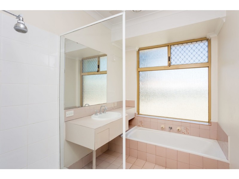 92 Elderberry Drive, South Lake WA 6164