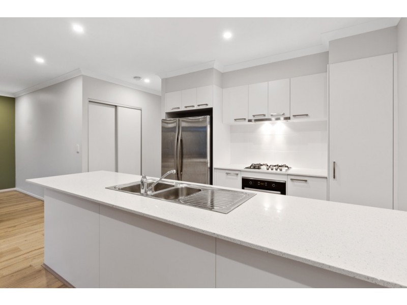 86 Entrance Road, Spearwood WA 6163