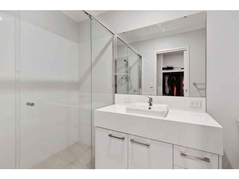 86 Entrance Road, Spearwood WA 6163