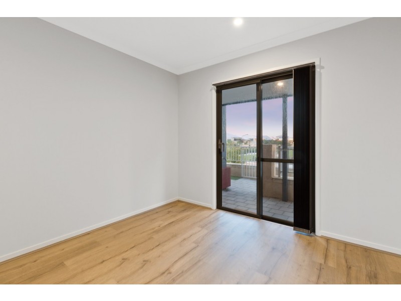 86 Entrance Road, Spearwood WA 6163