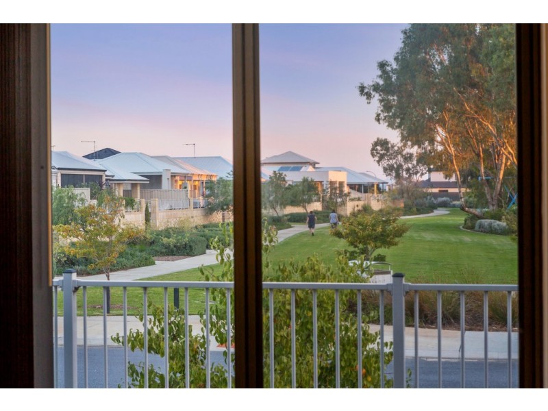 86 Entrance Road, Spearwood WA 6163