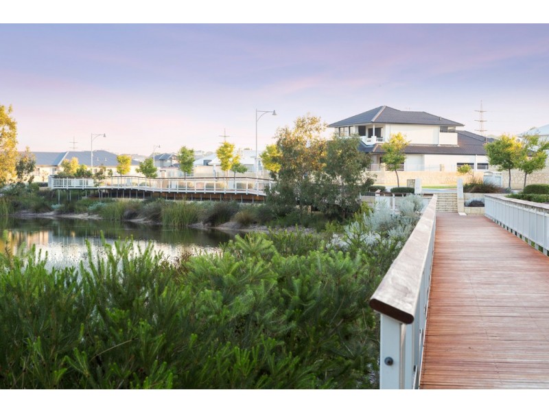 86 Entrance Road, Spearwood WA 6163