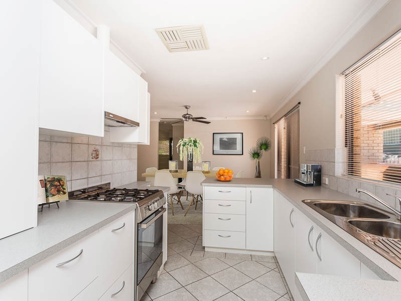 12 Bunyan Close, Spearwood WA 6163