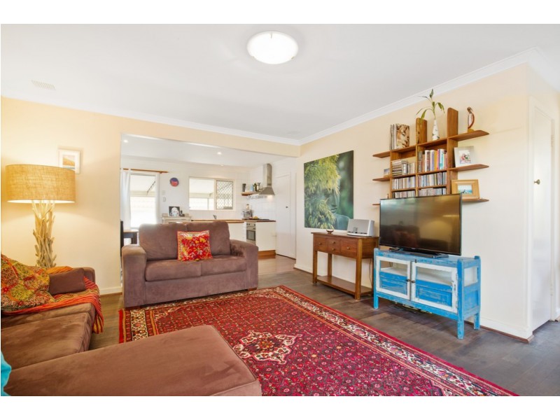 19 Lorraine Place, Hamilton Hill WA 6163