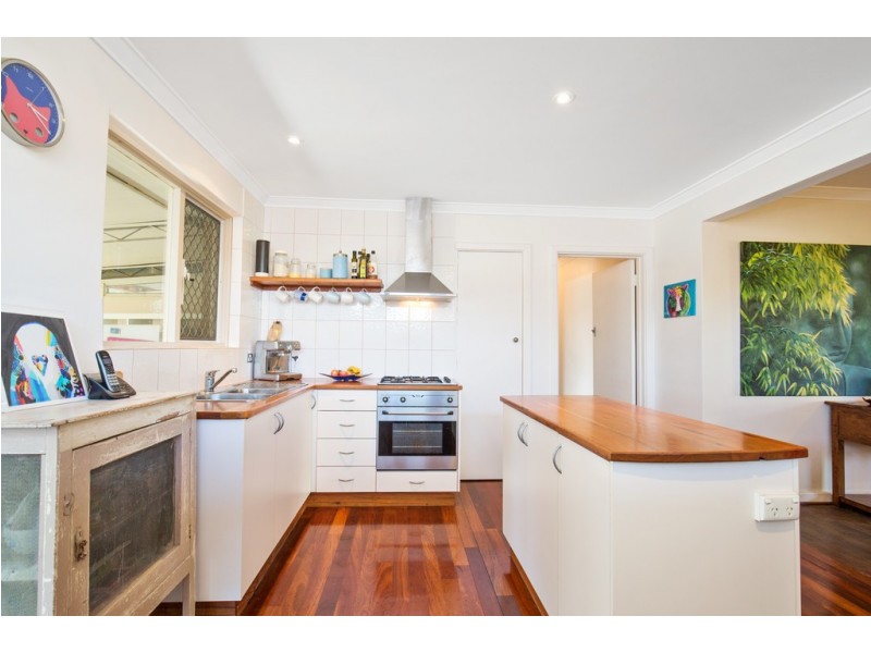 19 Lorraine Place, Hamilton Hill WA 6163