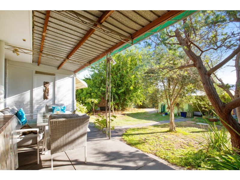 19 Lorraine Place, Hamilton Hill WA 6163