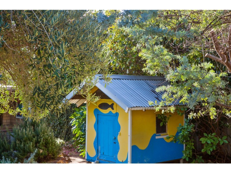 19 Lorraine Place, Hamilton Hill WA 6163