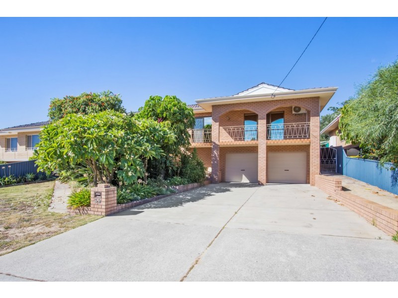 32 Skeahan Street, Spearwood WA 6163