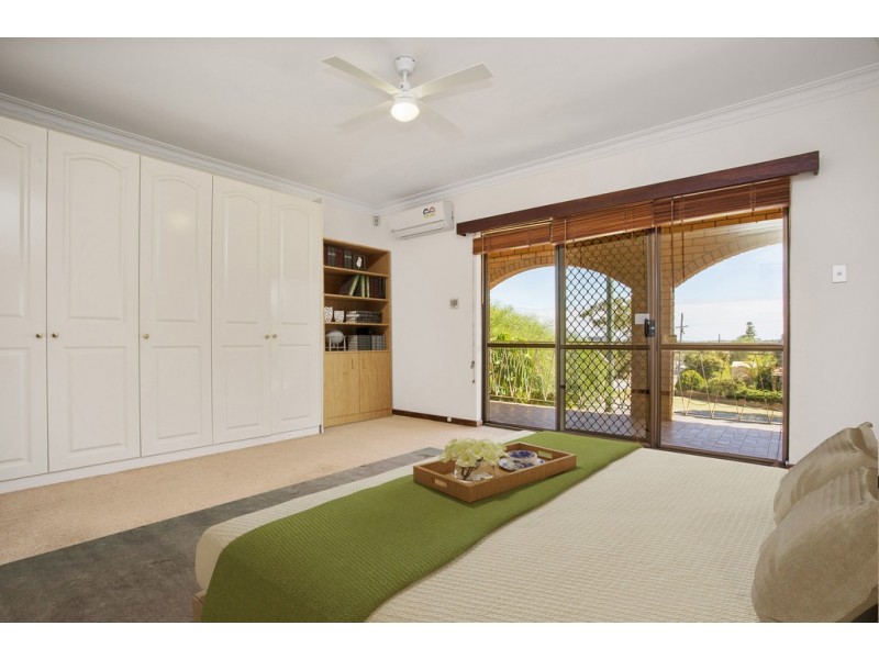 32 Skeahan Street, Spearwood WA 6163