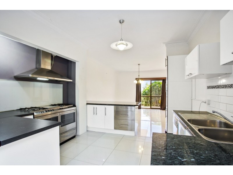 32 Skeahan Street, Spearwood WA 6163